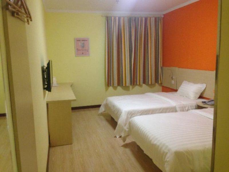 7Days Inn Qingdao Shandong Raod Zhenning Overpass Екстериор снимка